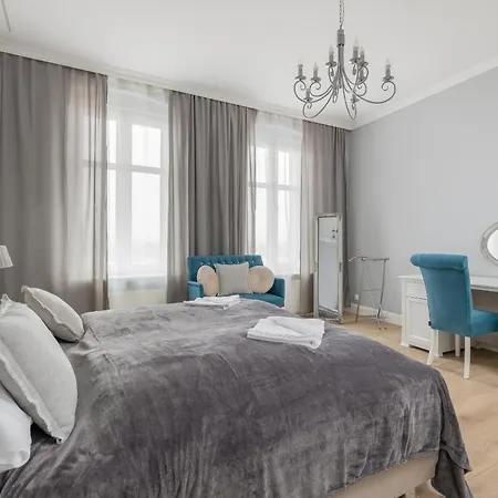 Luxury With River View And Desk For Remote Work In By Renters Lägenhet Szczecin